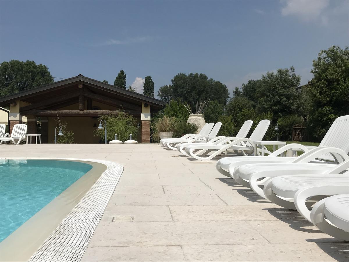 Agriturismo Corte Salandini Hotell Ponti sul Mincio Eksteriør bilde