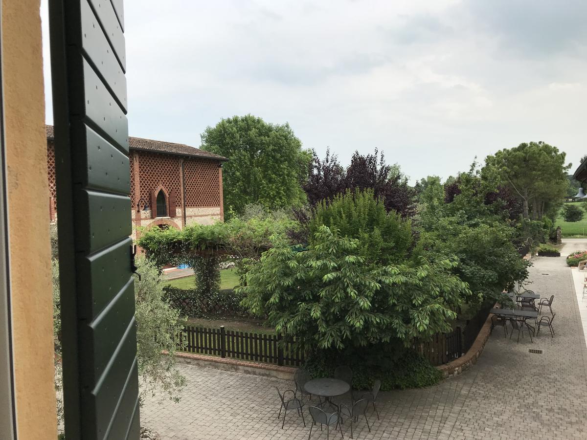 Agriturismo Corte Salandini Hotell Ponti sul Mincio Eksteriør bilde