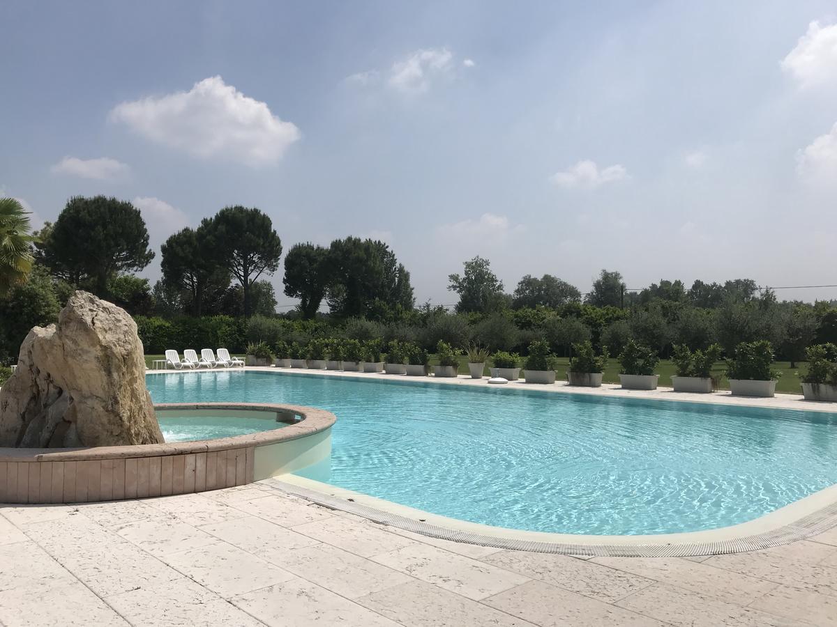 Agriturismo Corte Salandini Hotell Ponti sul Mincio Eksteriør bilde