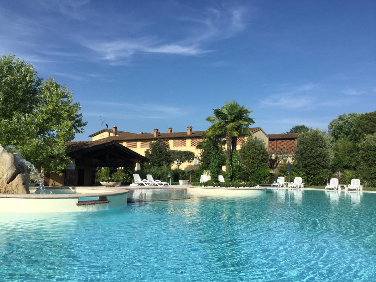 Agriturismo Corte Salandini Hotell Ponti sul Mincio Eksteriør bilde