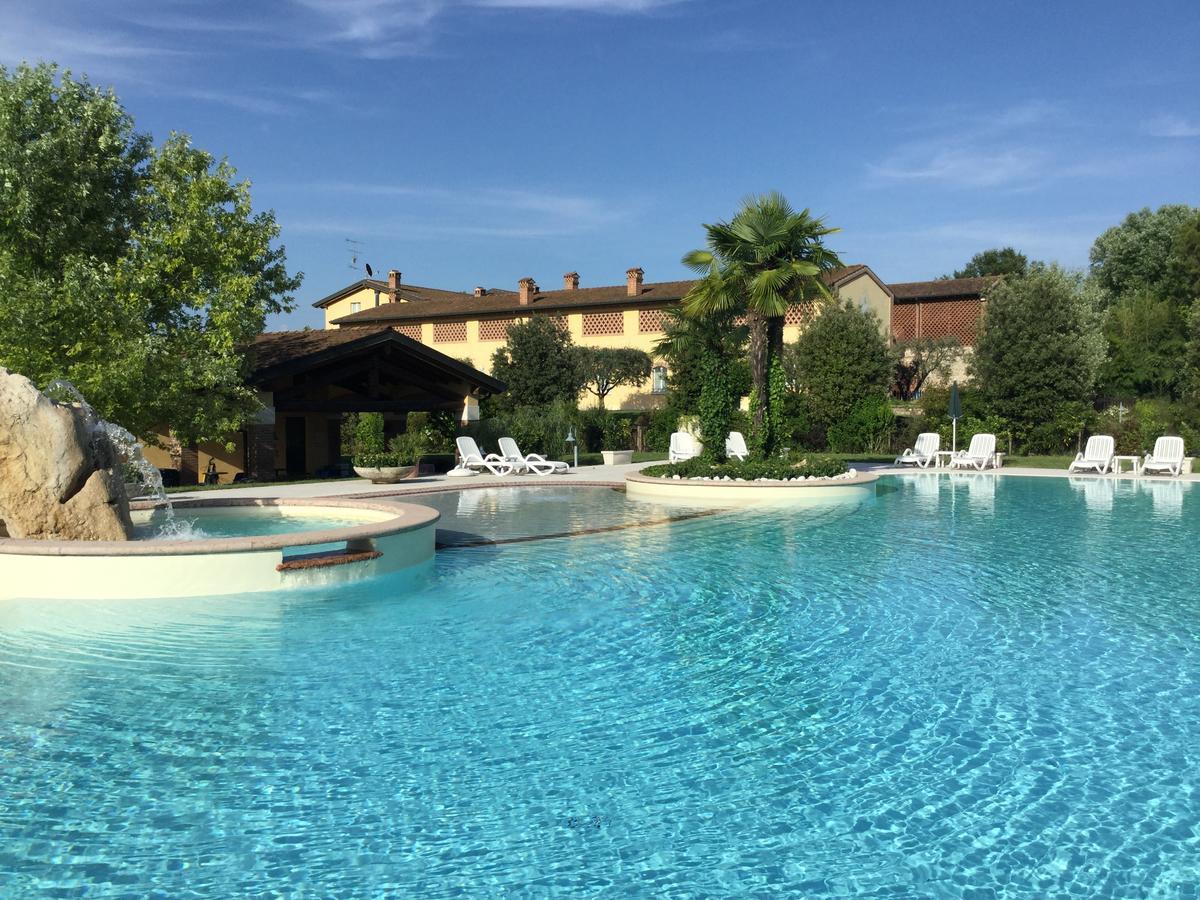Agriturismo Corte Salandini Hotell Ponti sul Mincio Eksteriør bilde