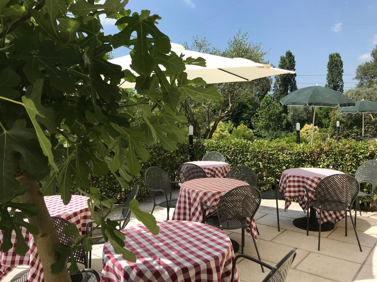 Agriturismo Corte Salandini Hotell Ponti sul Mincio Eksteriør bilde