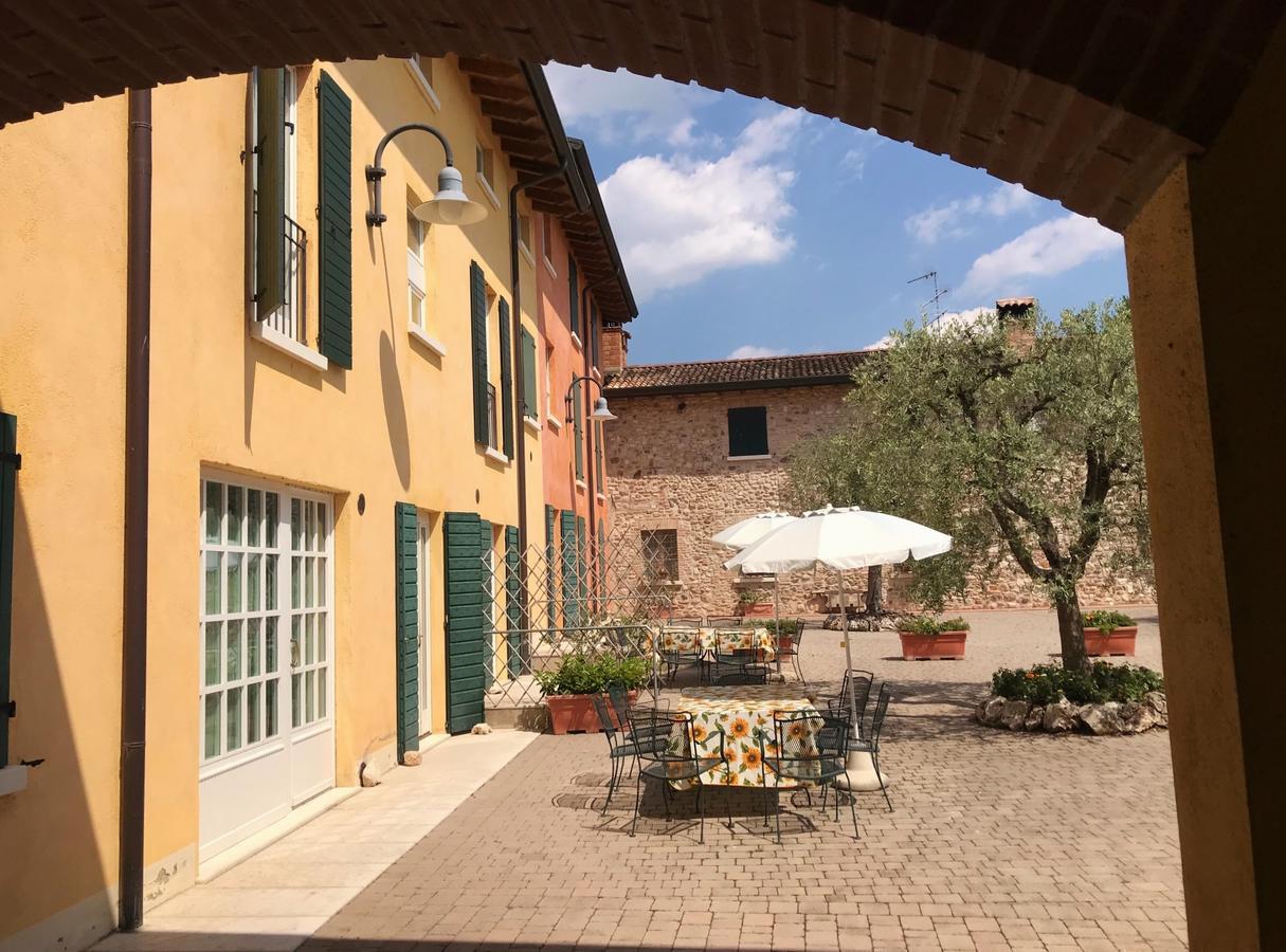 Agriturismo Corte Salandini Hotell Ponti sul Mincio Eksteriør bilde